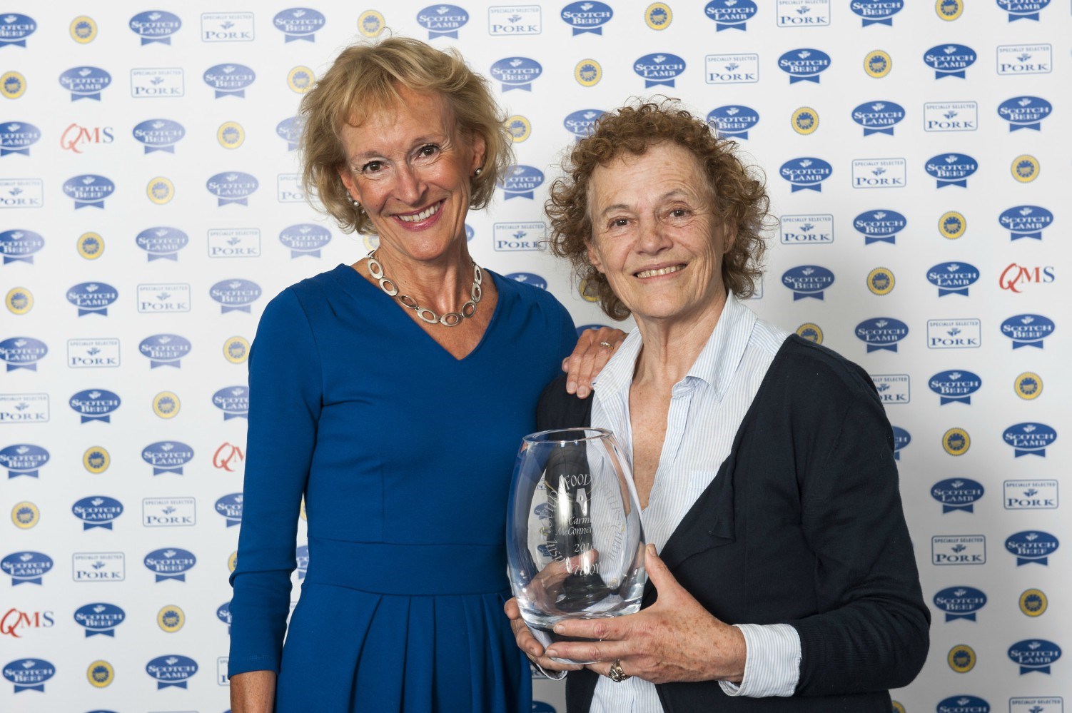 Elisabeth Luard (right) receiving the Lifetime Achievement Award from former President of the Guild of Food Writers Sue Lawrence